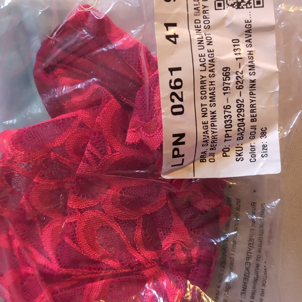 Savage x fenty Not sorry Lace Bra Goji Berry Sz 38C BNWT - Picture 2 of 3